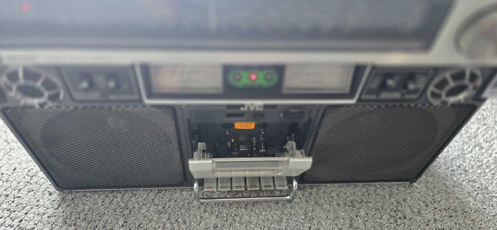 Radiocasetofon JVC 838L Boombox