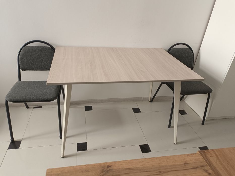 Продам офисные столы и шкаф