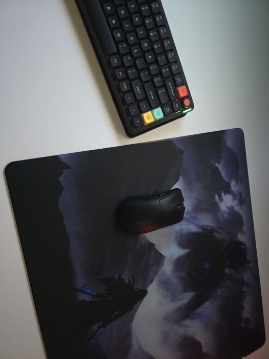 Продам  GlassPad  Tekkusai Phantom( стеклянный коврик )