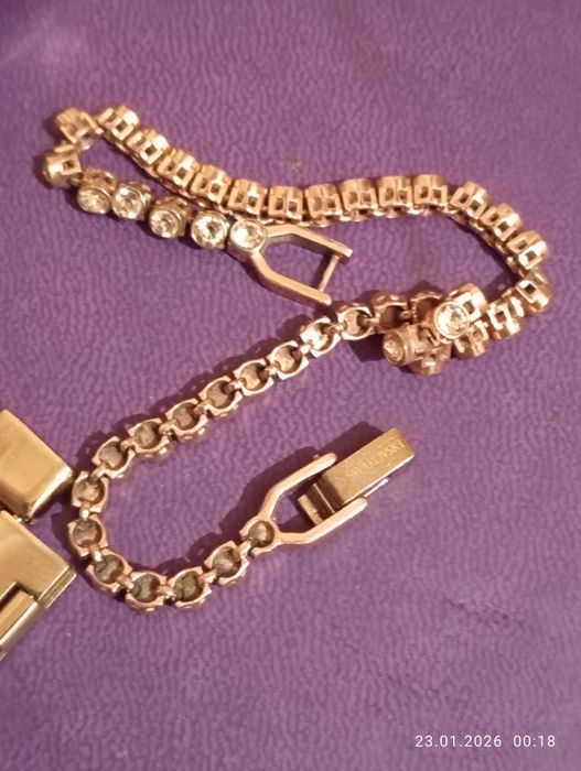 Стильные. Сваровски браслет в подарок.