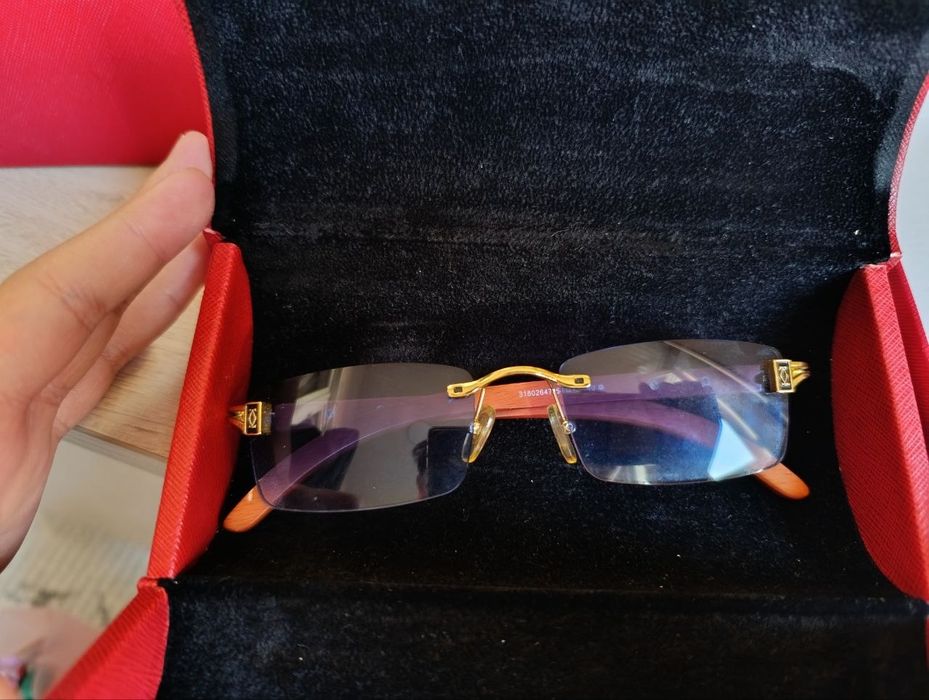 Ochki cartier korompkasi bilan