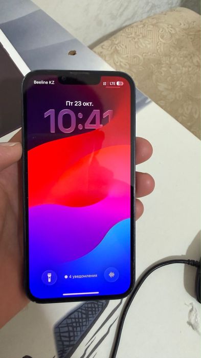 Iphone 13 128гб.