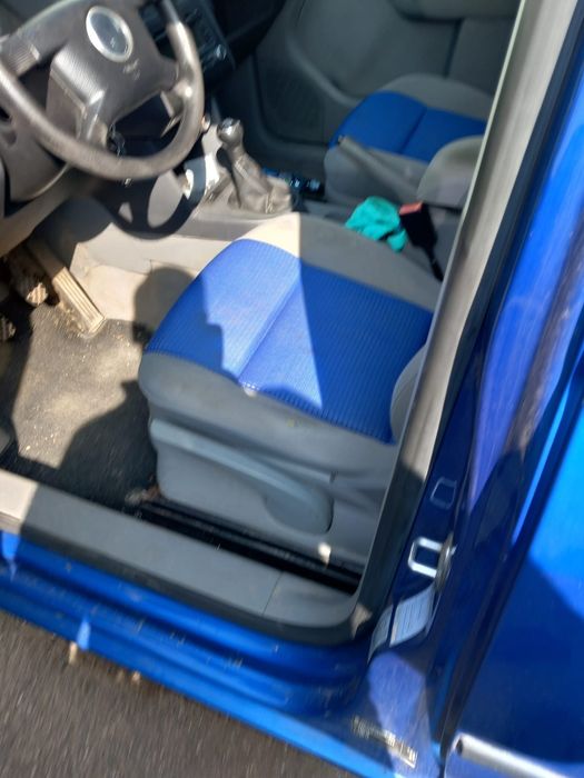 Volkswagen Caddy benzină, 3.396 € — imagine 4