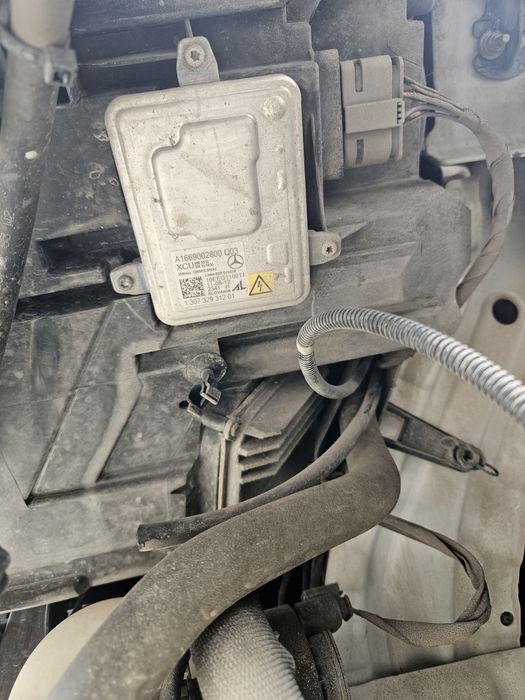 Ляв фар Led за Мерцедес Ml w166