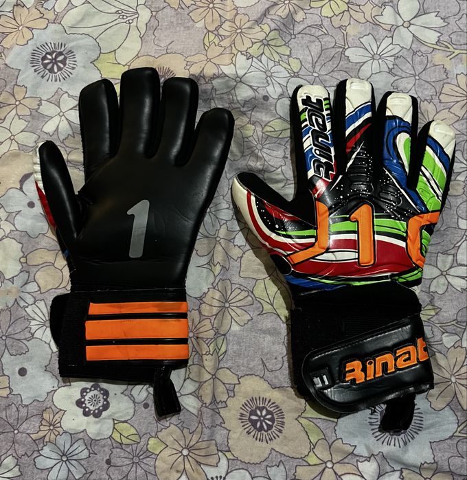Вратарские перчатки Rinat