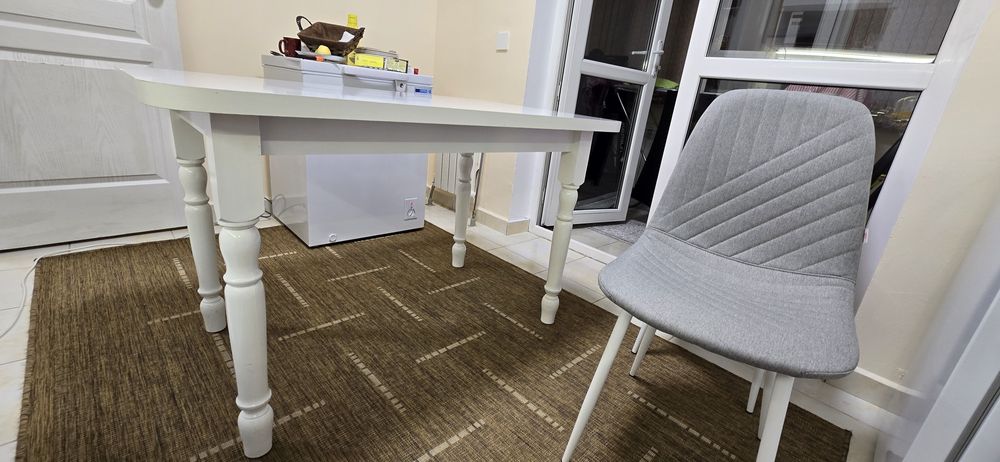 Продается кухонный стол