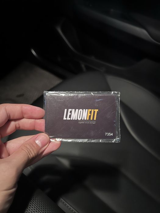 Годовой абонемент в lemonfit