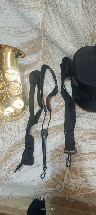 Продам Саксофон альтт