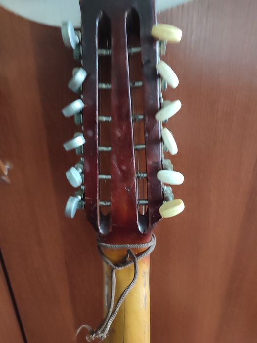 Гитара 12 струнная