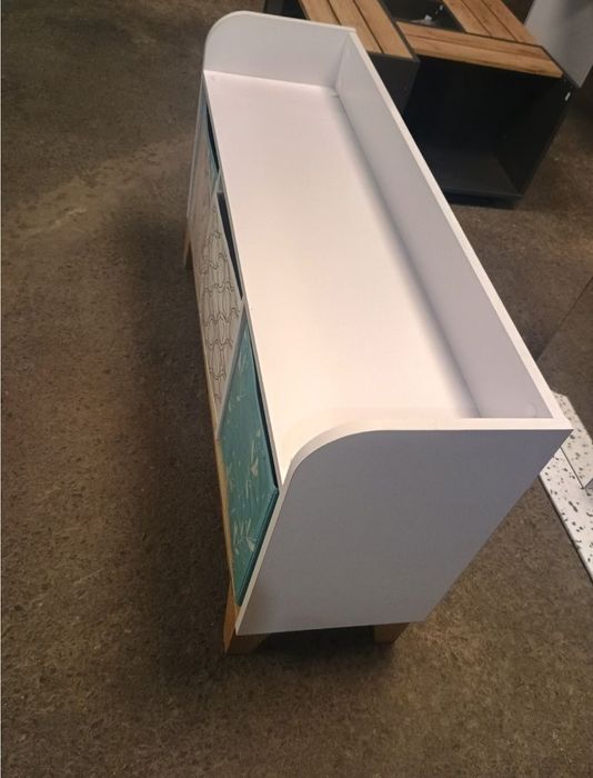 Етажерка с 3 отделения