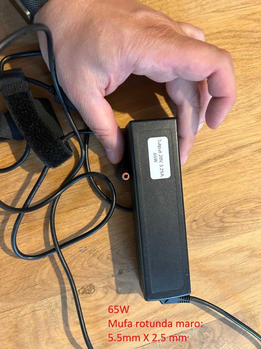 Incarcator laptop Lenovo 20V- 65W, 90W -mufa rotunda