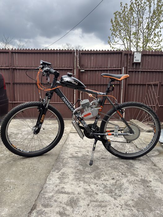 Bicicleta cu motor
