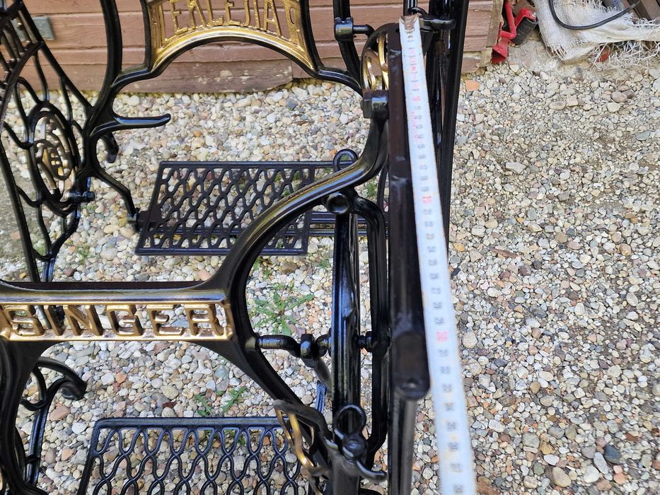 Метални крака за шевна машина Singer