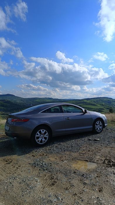 Dezmembrez Renault Laguna Coupe