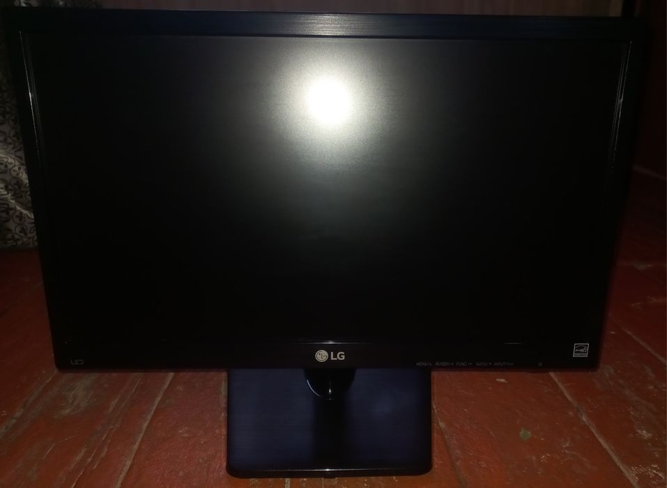 Продам монитор LG