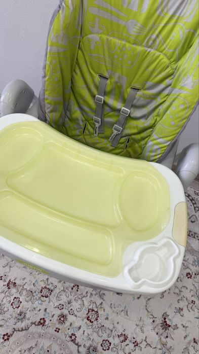 Детский стульчик для кормления