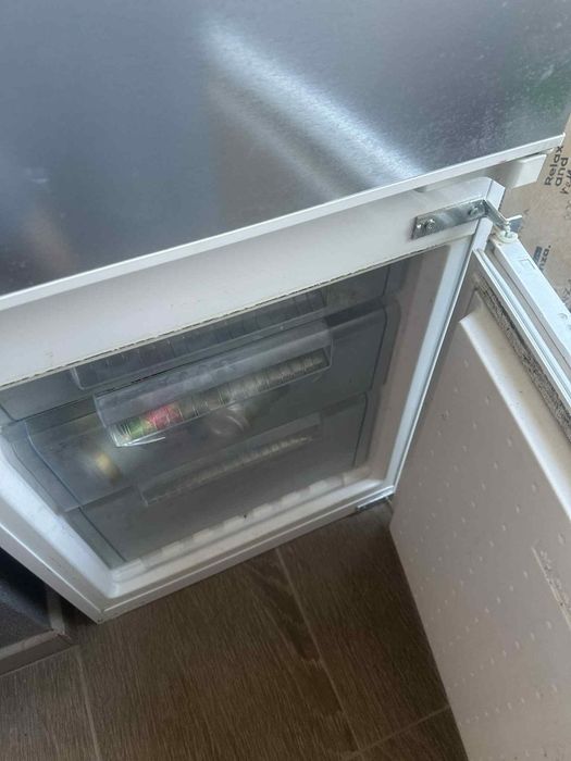 Хладилник BOSCH за вграждане