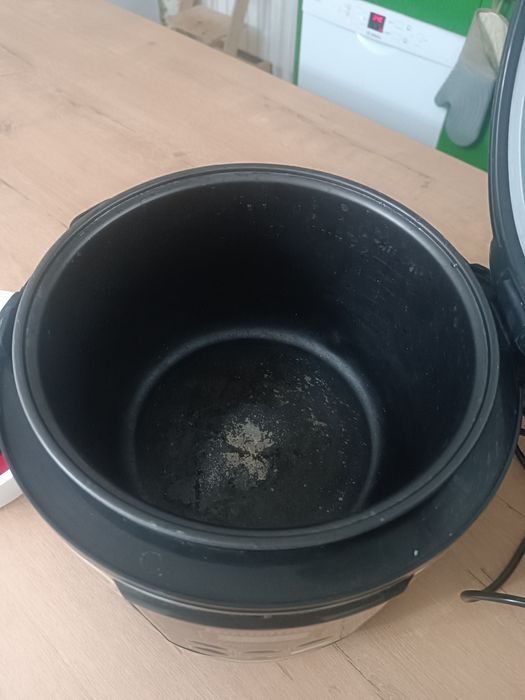 Продам мультиварку Redmond