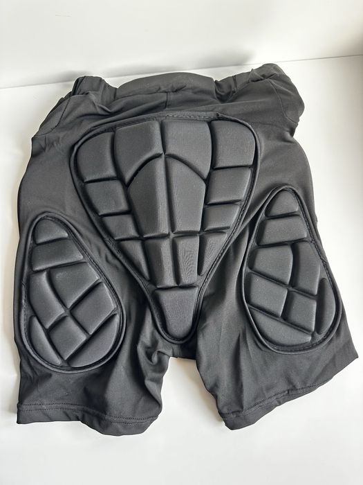 Защитные шорты для сноубордистов