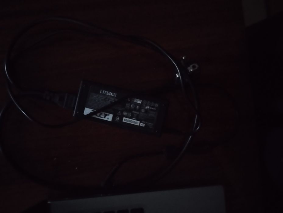 Продам ноутбук в рабочем  состоянии,  недорого