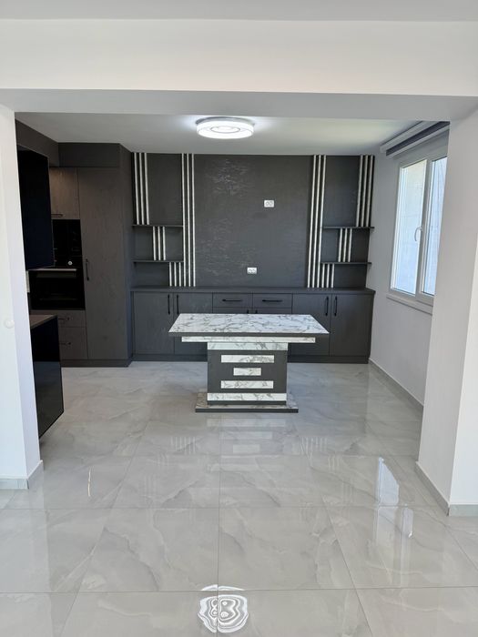 Продава се Тристаен апартамент в Велико Търново, Акация - 104 кв.м за 954 €/кв.м - Снимка #2