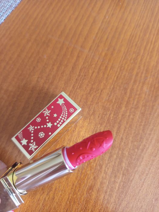 Червило Estee Lauder  ново