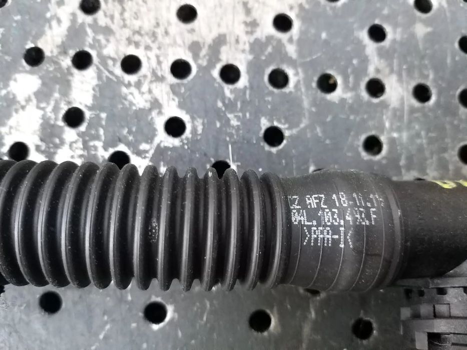 Furtun tub aer 2.0 tdi audi a4 b9 8w 04l103493f