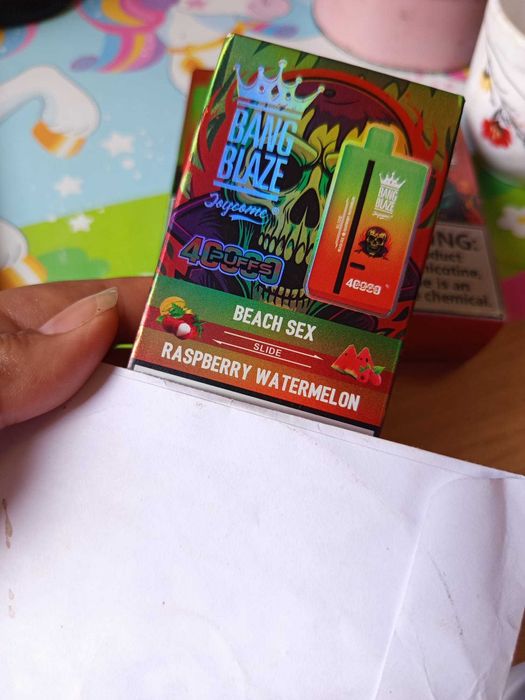 BANG BLAZE 40.000k PUFFS - Modele SLIDE cu 2 arome intr-un singur vape!