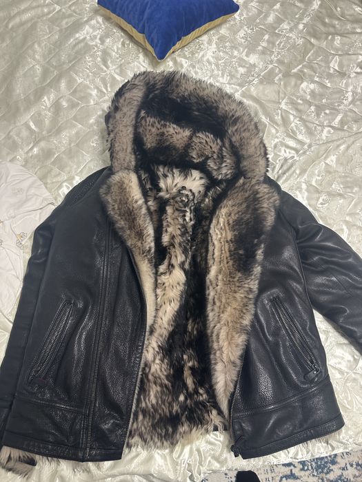 Продам зимнюю куртку волк
