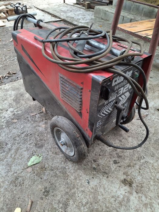 Aparat de sudura profesional Clarke Weld DC ARC 320 Turbo
