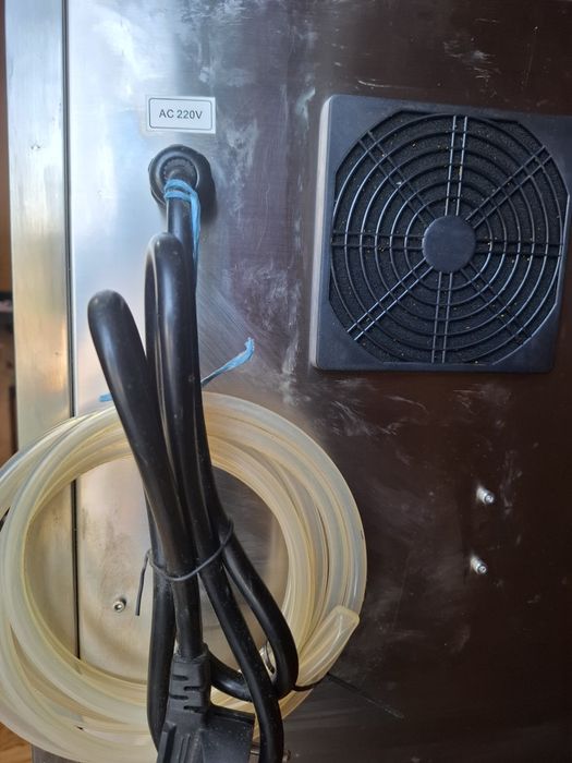 Продам Оксигенератор (кислородный концентратор)