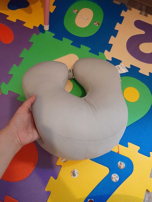 Pernă pentru alăptare