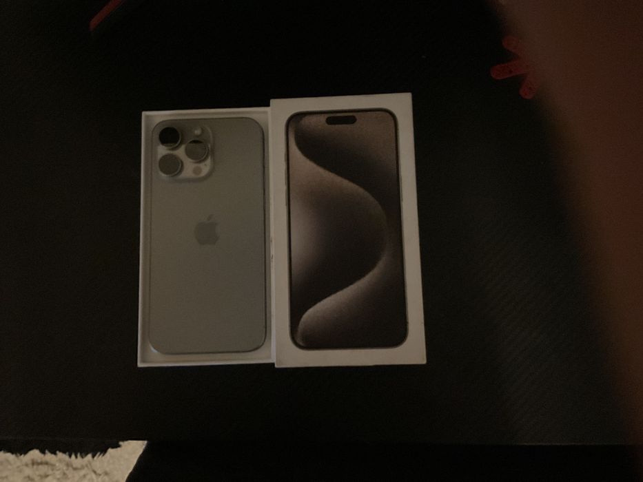 Vand/schimb Iphone15 pro max impecabil