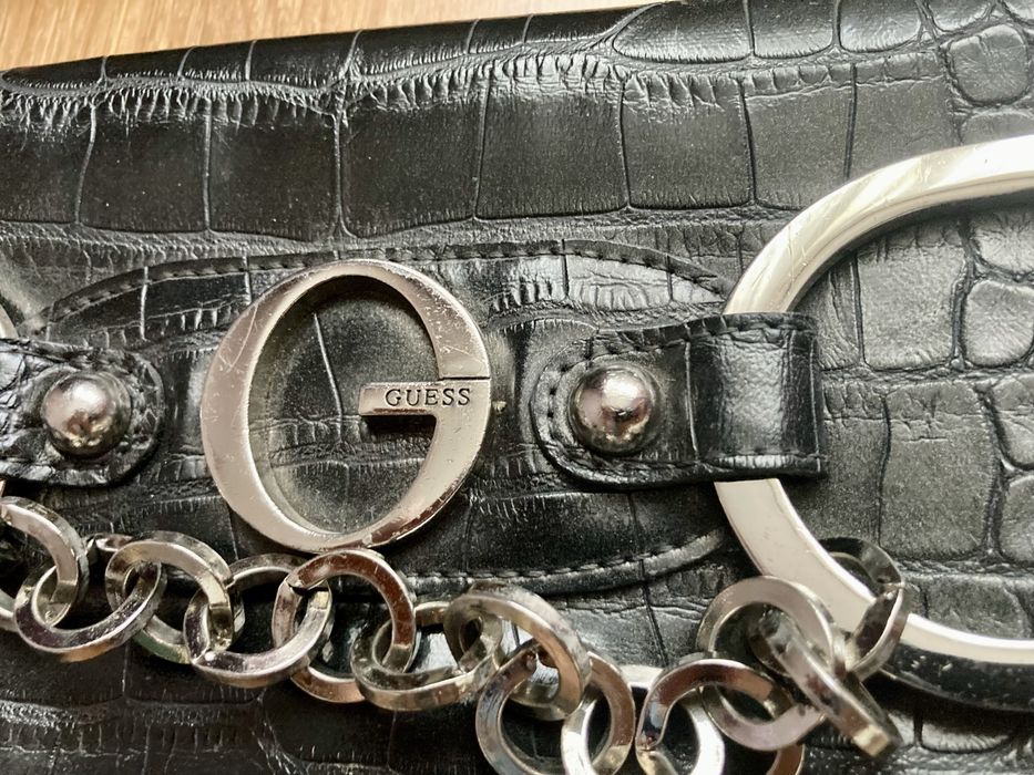 Оригинална кожена чанта Guess