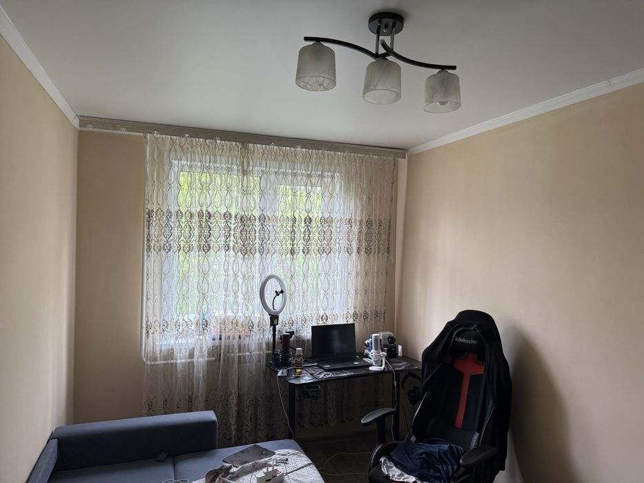 Продам трехкомнатную квартиру