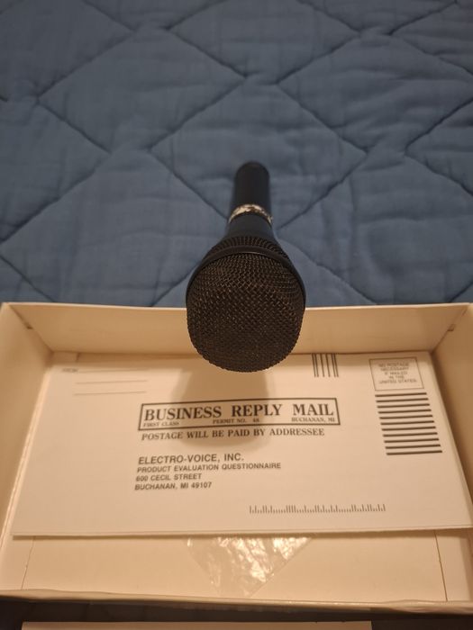 Микрофон -Electro-Voice Pl80