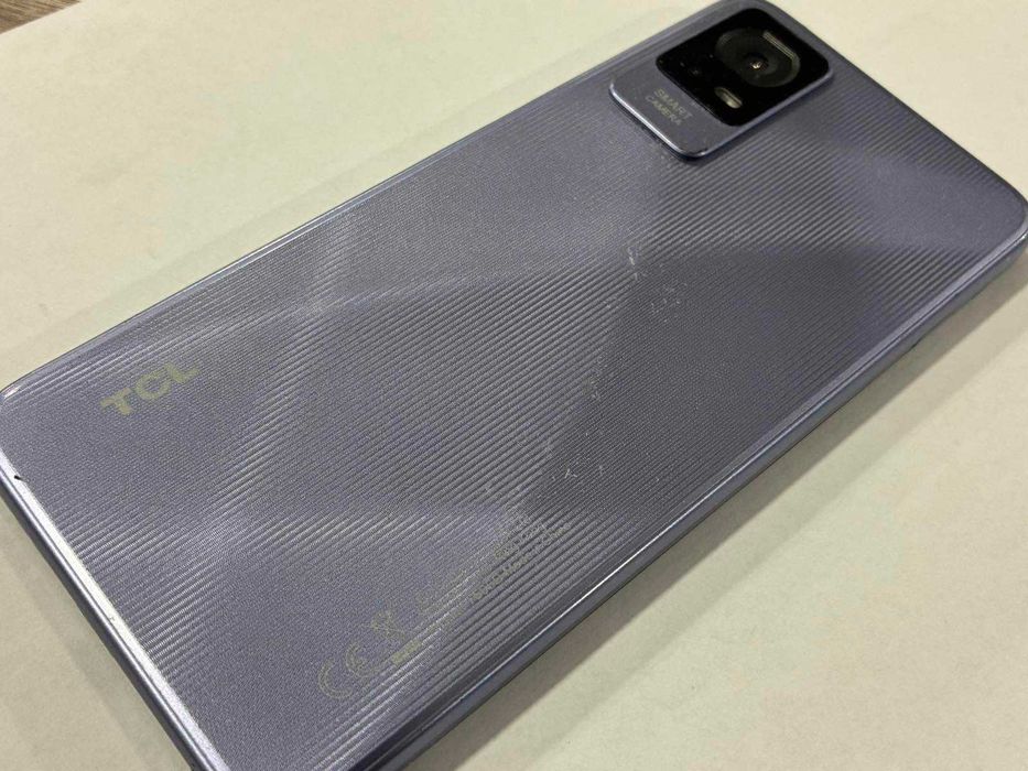 Мобилен телефон TCL 405