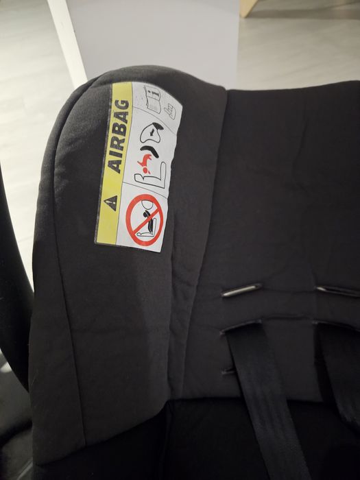 Scoică bebe auto cu prindere in centura masina 0-24 luni(max 13 kg)