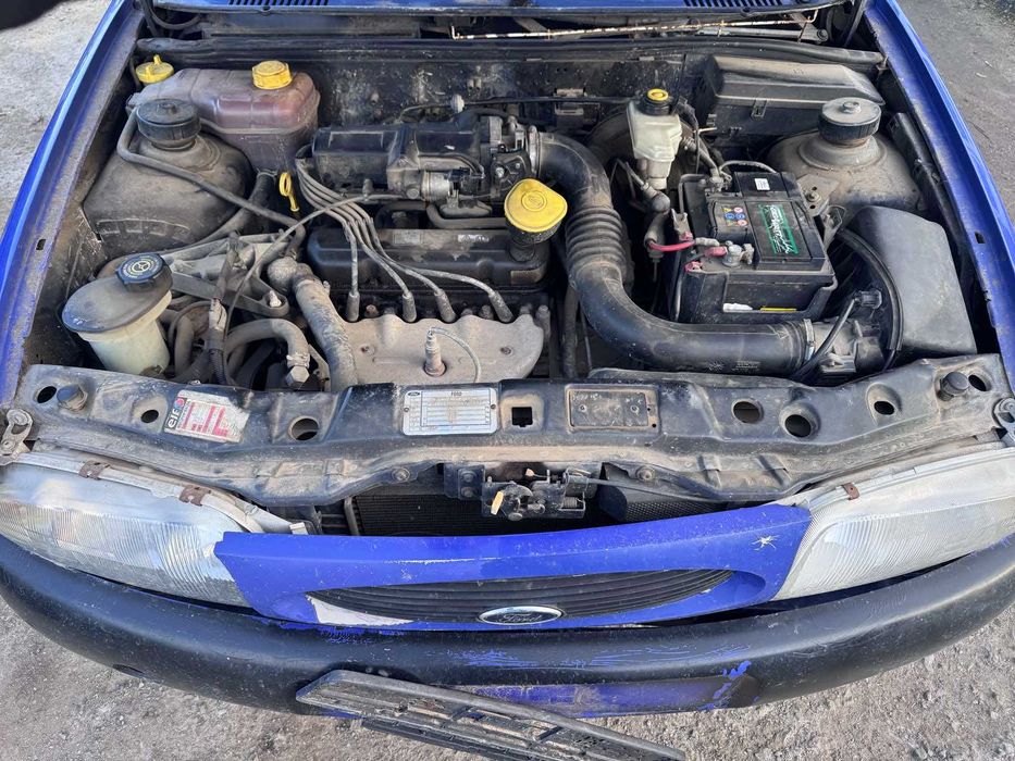 Ford fiesta 1998г. На части.