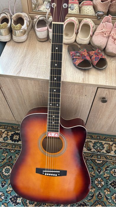 Продам две гитары