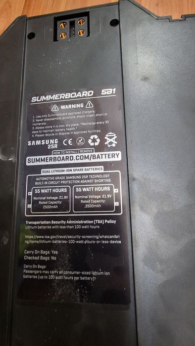 Skateboard electric Summerboard SBX pret de magazin 1700 dolari