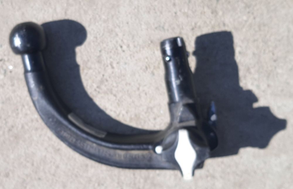 Carlig remorcare Touran Golf Passat 2003-2014 demontabil nou