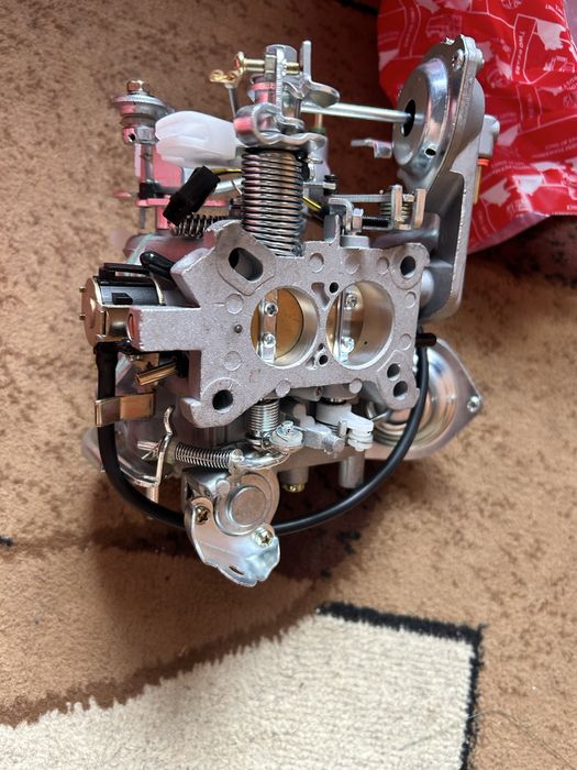 Продам новый карбюратор ауди