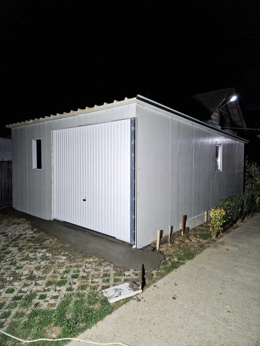 Case pe structura metalica