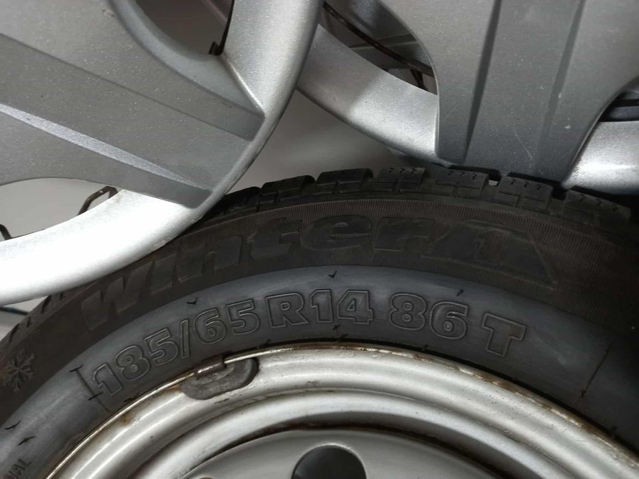 vând roti 185/65R14 ford focus 1
