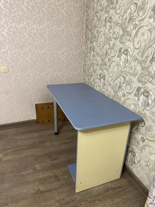 Кровать для спальни + стол компьютерный