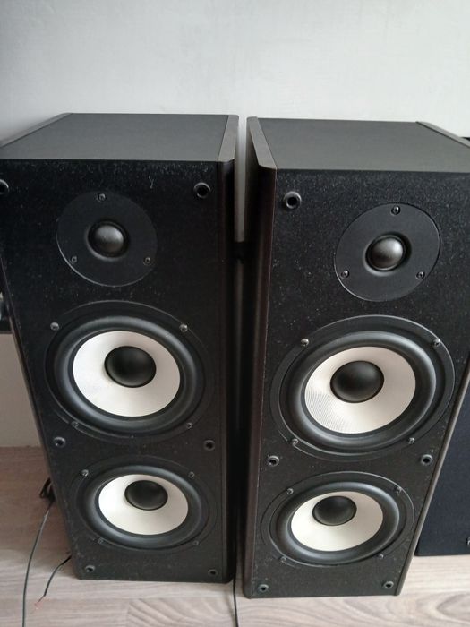 Продам колонки в хорошем состоянии.