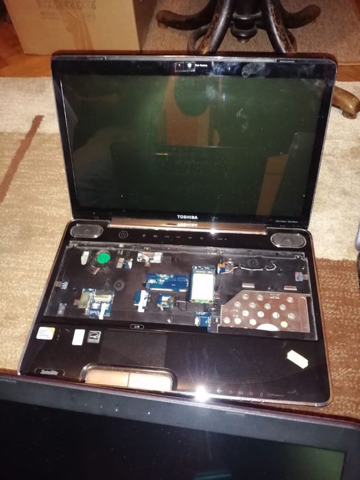 Ecran / monitor / display Laptop - modele in lista mai jos