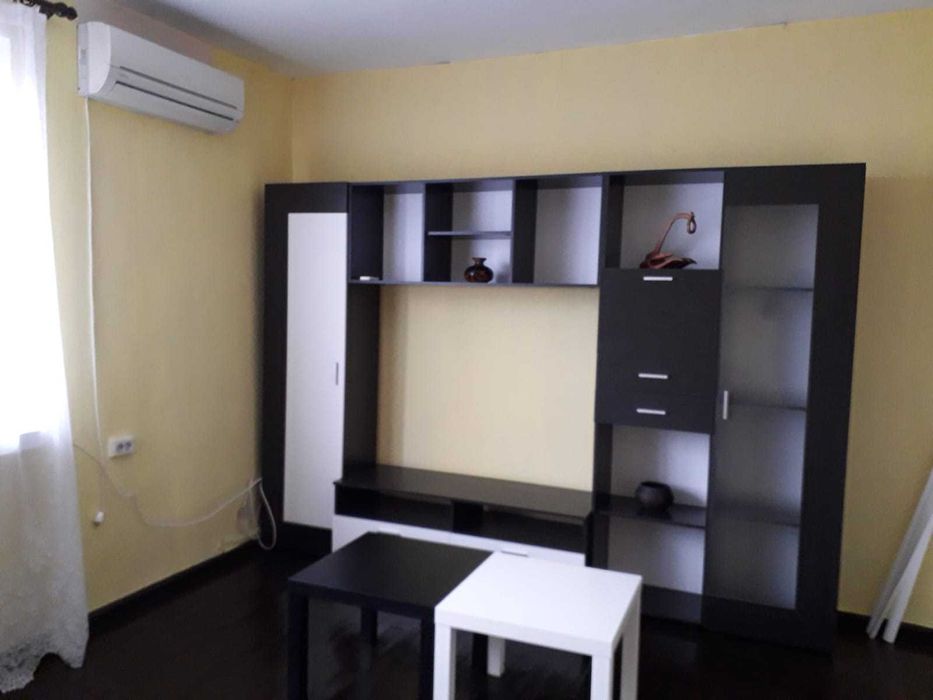 Дава се под наем Двустаен апартамент в Плевен, Широк център - 55 кв.м за 204 € - Снимка #1