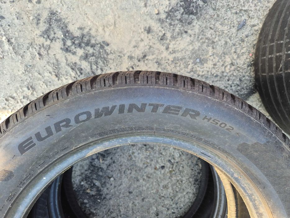 2 Anvelope de IARNA - 215/60/17 100V XL - Falken Winter HS02 - CA NOI - DOT 2024 !